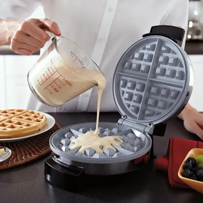 DuraCeramic Single Waffle Chrome Belgian Waffle Maker