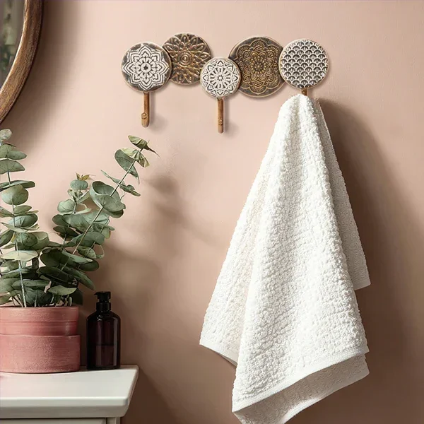 Vintage Inspired Boho Hook Rack with Wall Hooks – Decor Steals